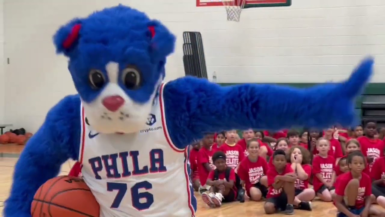 76ers Mascot Franklin at Jason Thompson a elite camp