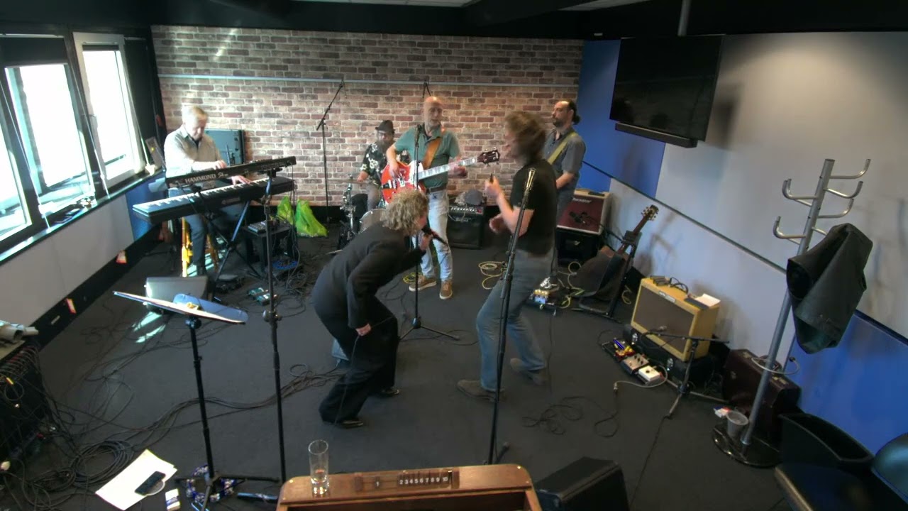 LIVE L1 RADIO    BLACK AS NIGHT ‐ Gemaakt met Clipchamp