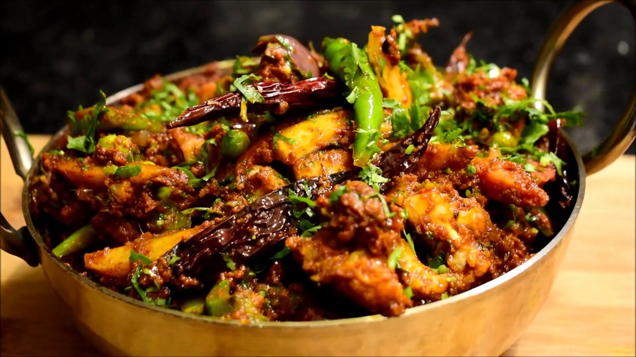 होटल स्टाईल वेजिटेबल कोल्हापुरी/Chef Bhupi /vegetable kolahapuri