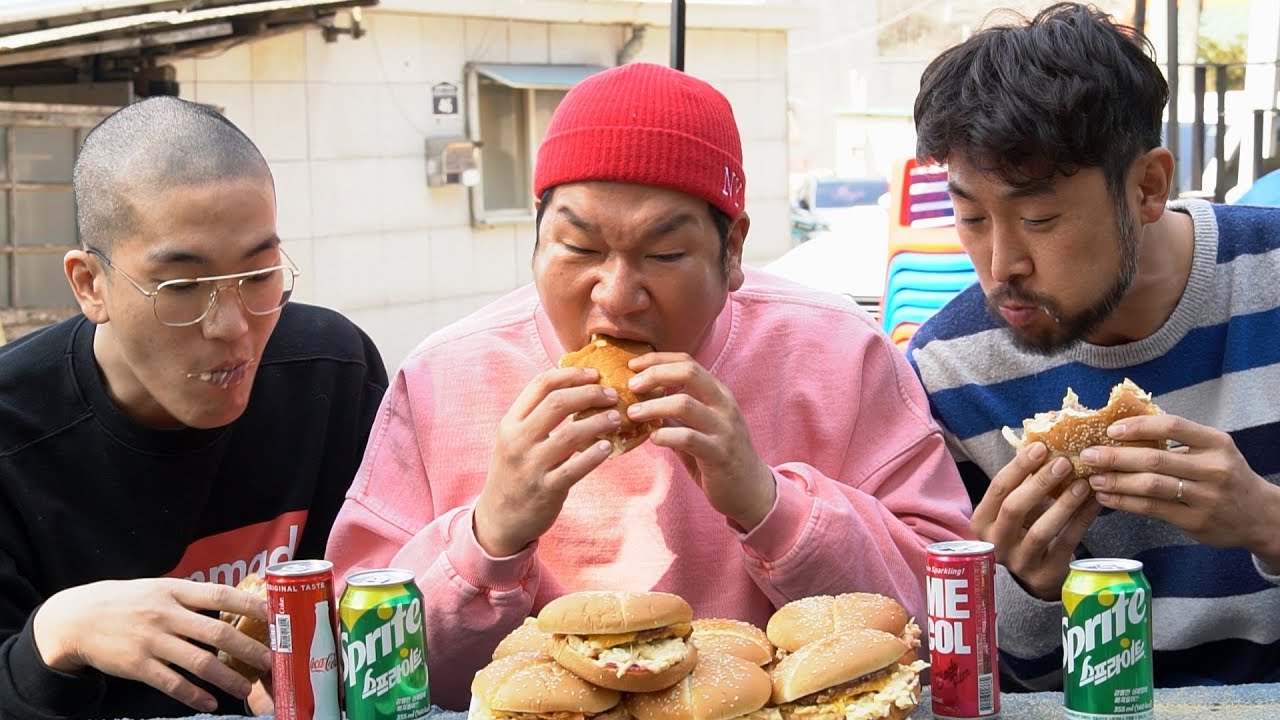 [ENG] 이쯤되면 연락 올때 되지 않았니? ; Handmade hamburger