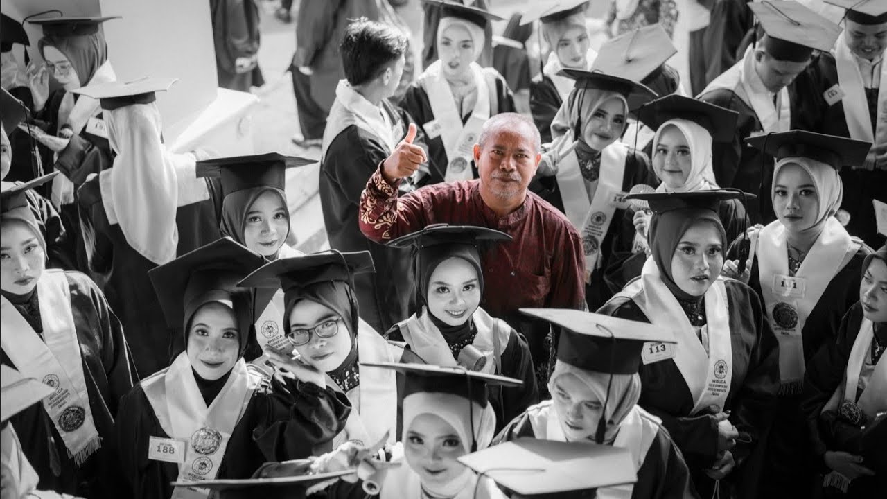 WISUDA KE-44 UNIVERSITAS WAHID HASYIM