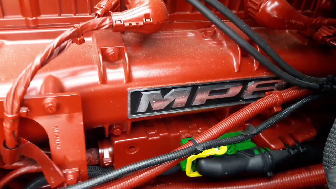 MOTOR MACK MP8 445 HP . FELIZ VIERNES SANTO