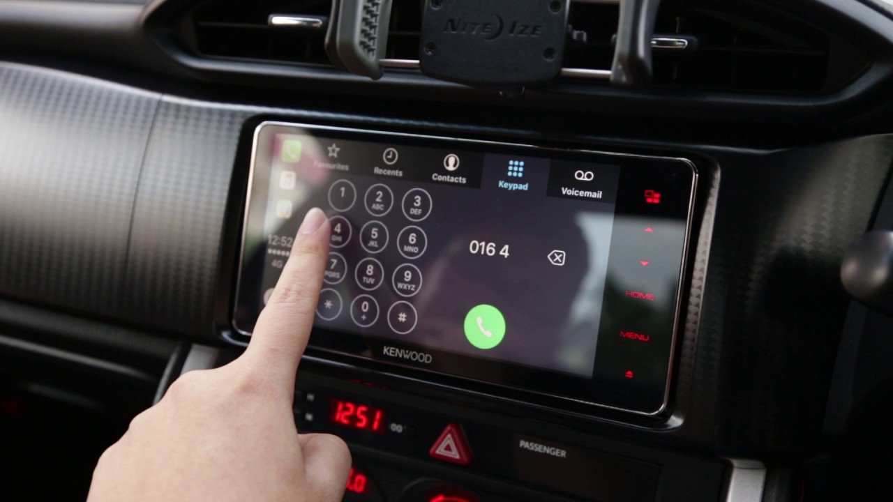 Toyota 86 Apple CarPlay by Kenwood