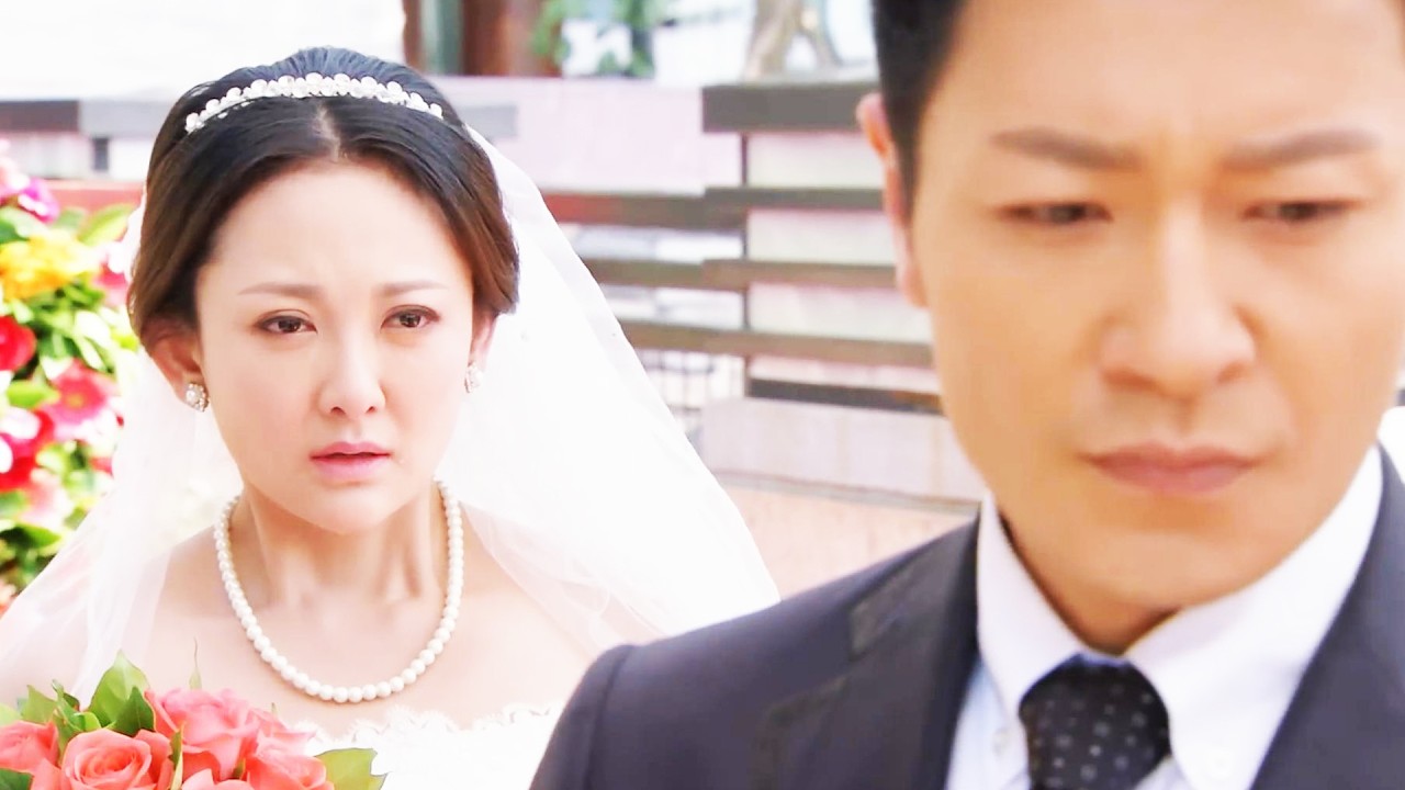 妻子離婚後另嫁富二代，前夫得知後瘋了，大婚當天闖進婚禮強搶人！