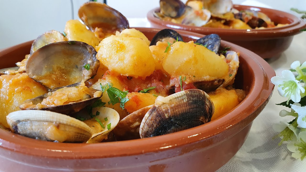 PATATAS GUISADAS CON ALMEJAS