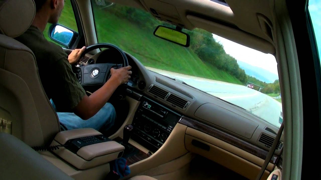 Bmw E38 730ia 1994 cruising