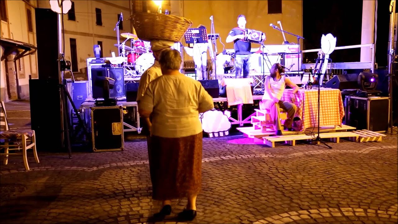 Saltarella Abruzzese - Lucia & Carlo / Sagra Farindola, Abruzzo, Italia, 2015