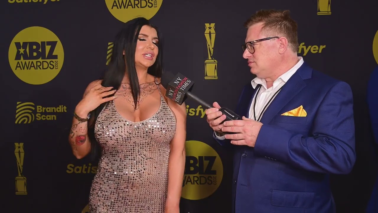 Актриса Роми Рейн на церемонии вручения премии Xbiz Awards в Голливуде, Калифорния
