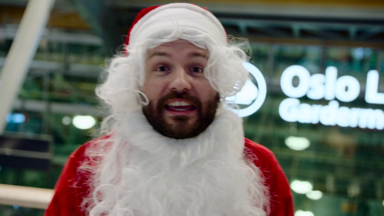 Kjendisnisse Hasse Hope på Oslo Lufthavn