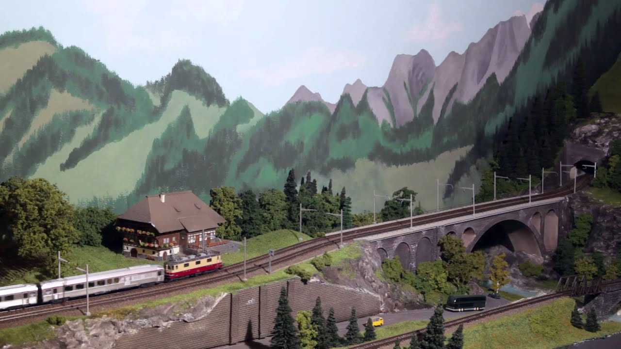 Spur N / scale N / echelle N Swiss trains SBB BLS