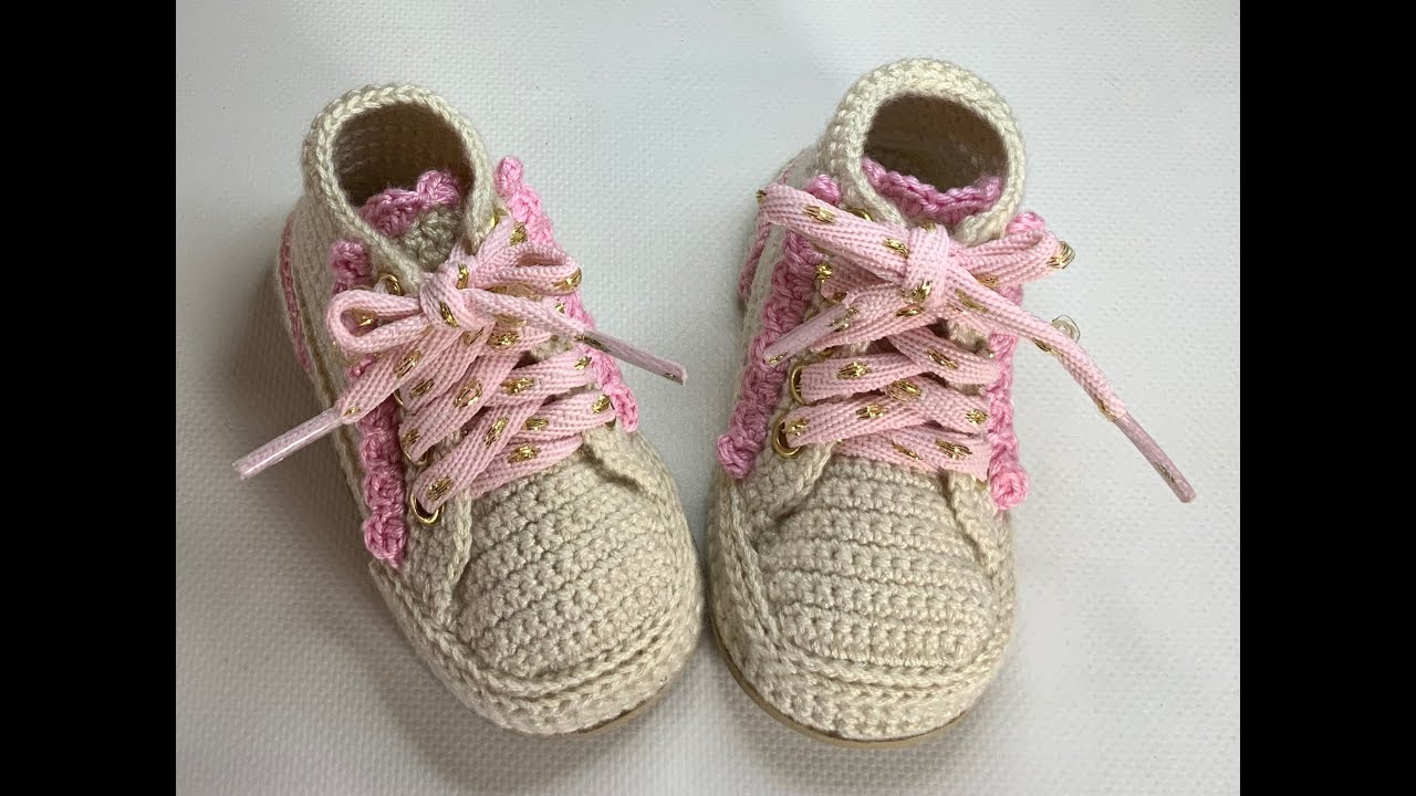 PATRON FÁCIL DE GANCHILLO ZAPATITOS PASO A PASO A CROCHET EN ESPAÑOL. Botita con volantes para bebé