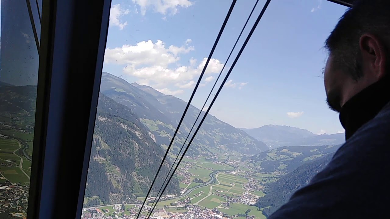The cable car 🚡 in mayrhofn ahornbahn in Austria 🇦🇹 holiday blog #413