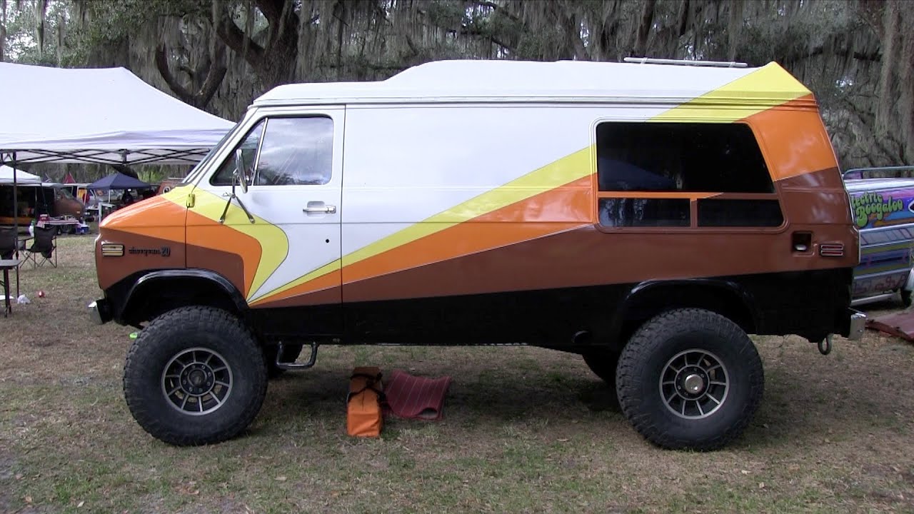 1971 Chevy G20 4X4 Custom Van. САГА.