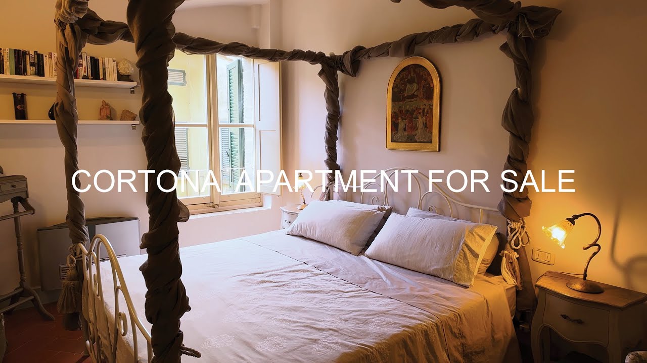 Apartment FOR SALE in Cortona, Tuscany.