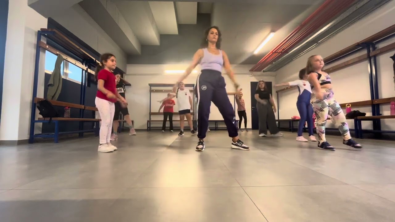 Golden - Tumbao fitness and dance 