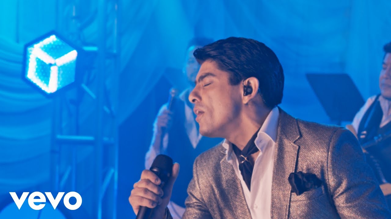 Victor Garcia - Hasta Donde Me Puedo Enamorar (En Vivo)