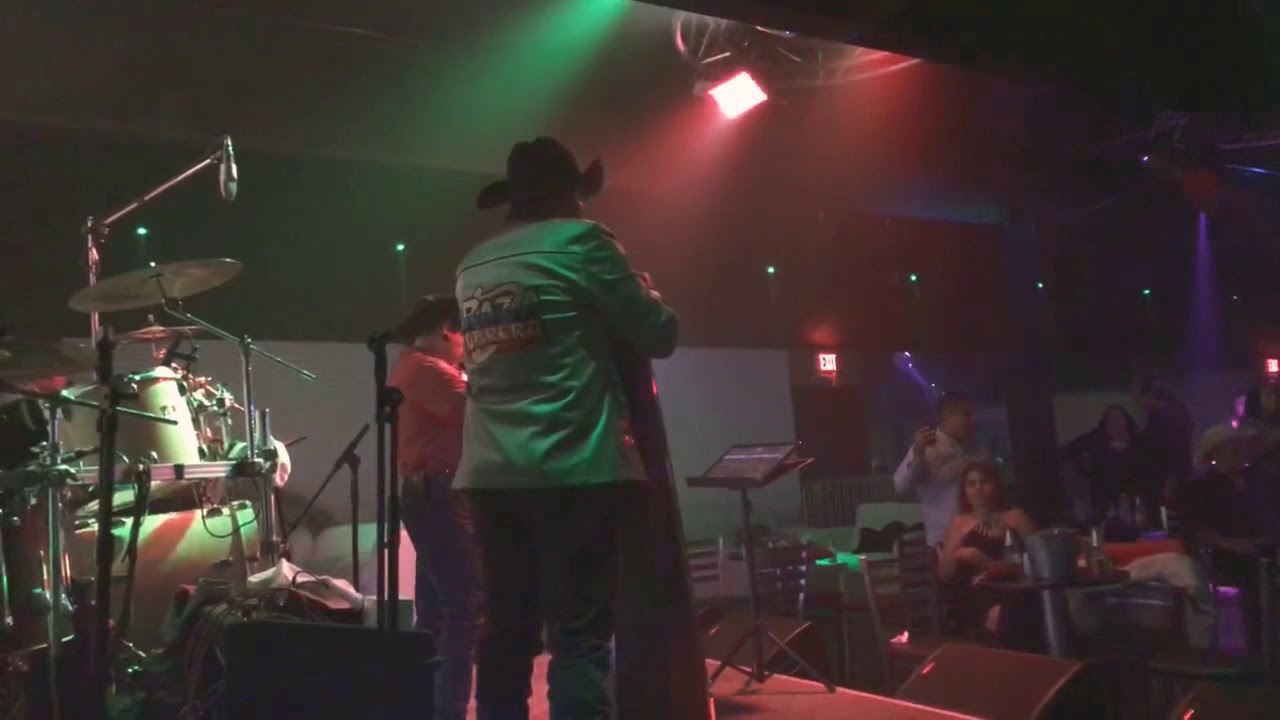 GURRUMINO Y EL VIEJITO RAZA OBRERA Mix