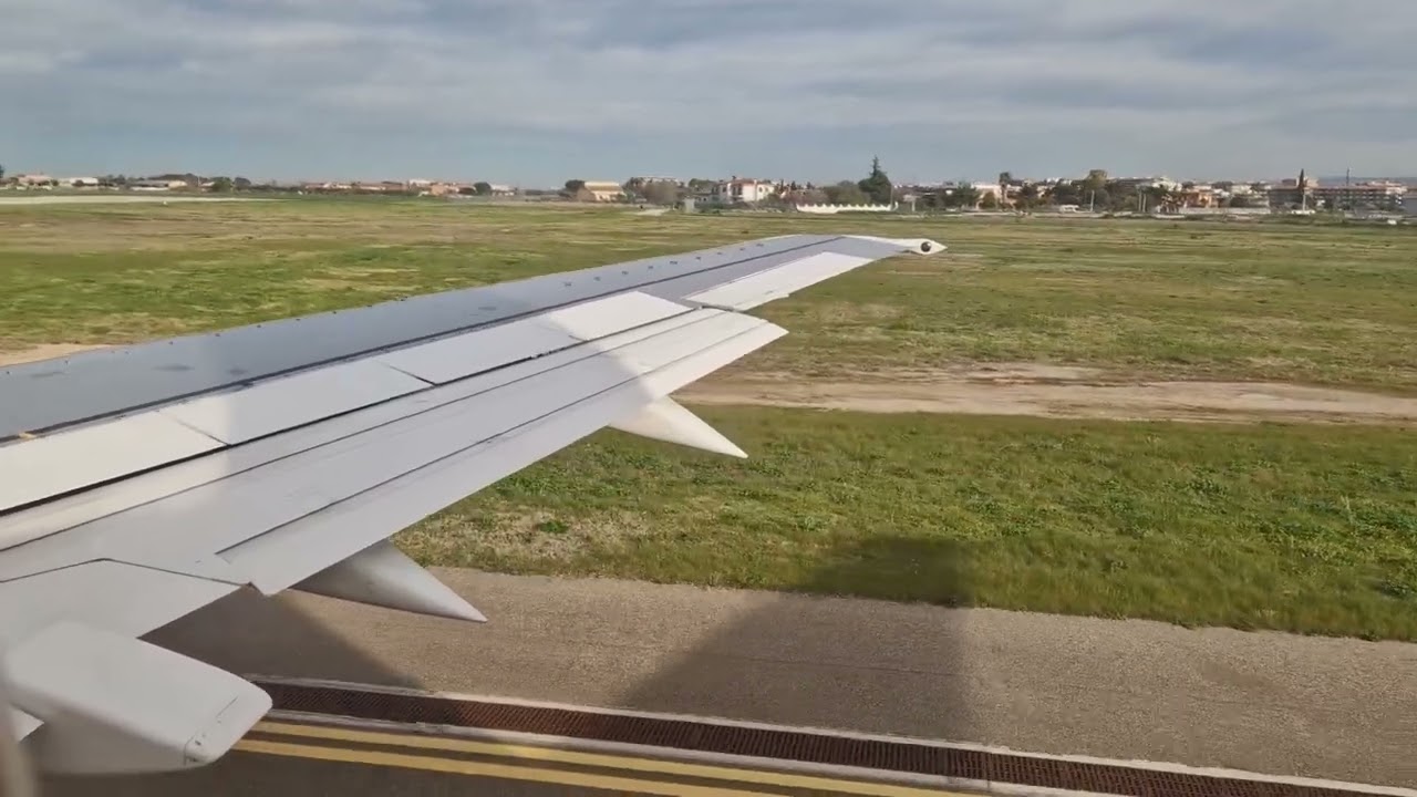 Decollo volo L9 221 Foggia  -Milano Malpensa   ore 08:00 testata pista 15 boeing 737-300.