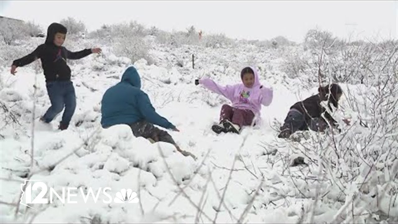 Valley residents take advantage of rare snowfall near Phoenix