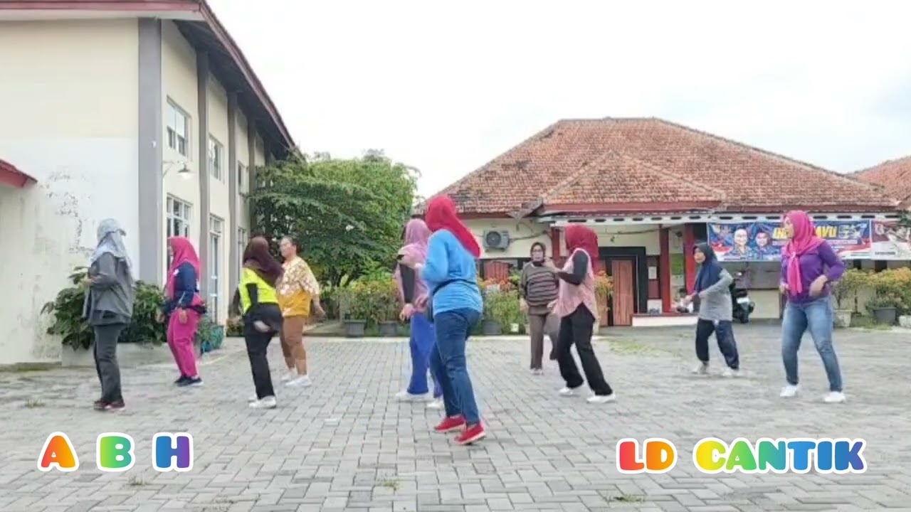 A. B. H #line dance#beginner#choreo by Roosamekto Mamek (INA)#demo by LD CANTIK TLOGOMULYO