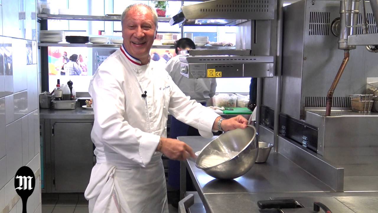 Astuce de chef : comment r&eacute;ussir &agrave; monter &agrave; la main ses blancs en neige ?