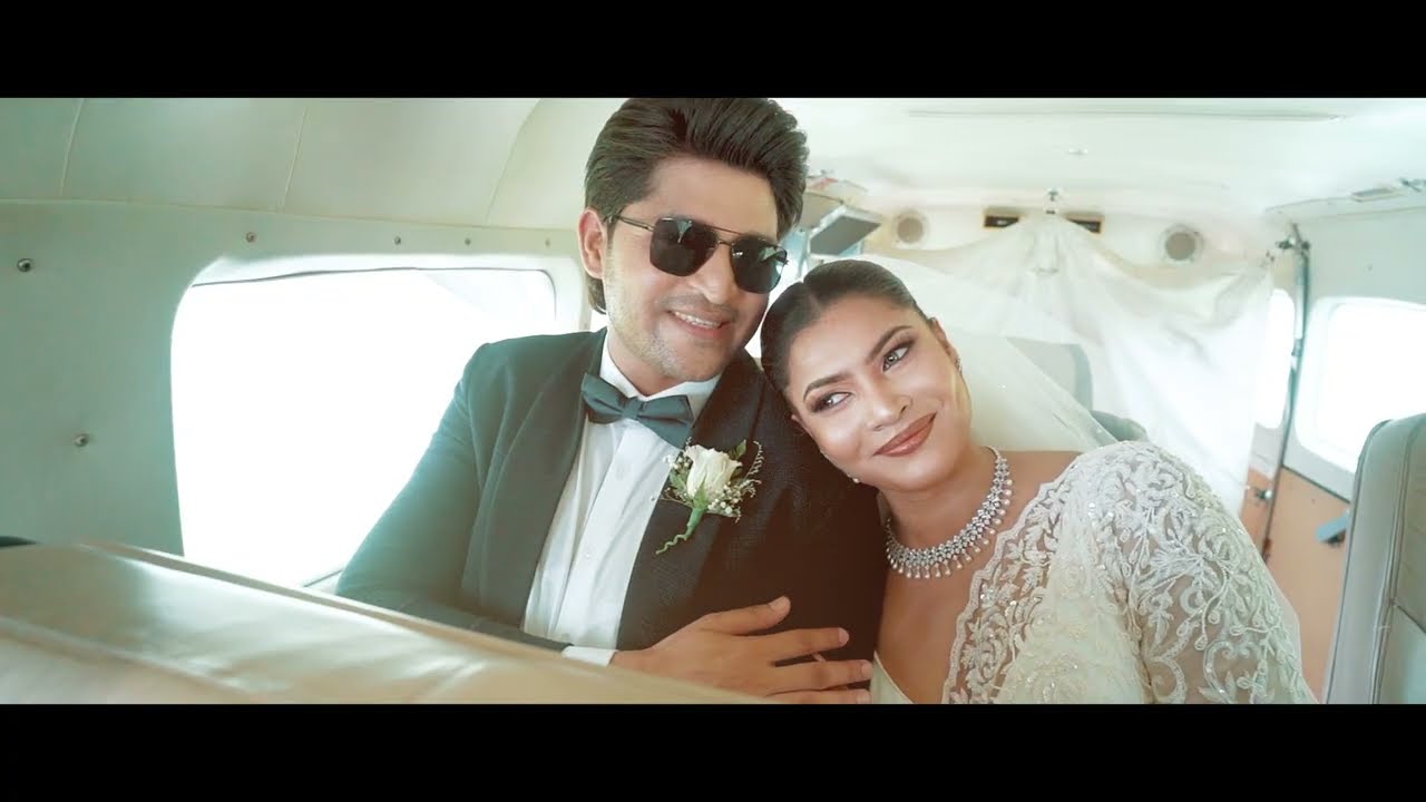 Waters Edge Outdoor Weddings: Seaplane Ride
