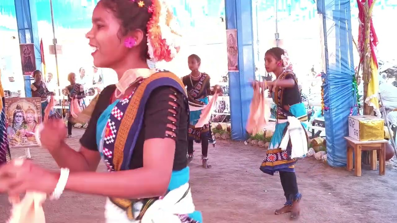 ସାହାଚକନା ବାଳିକା ସଂକିର୍ତ୍ତନ ମଣ୍ଡଳୀ ||Sahachakana Ledis Kirtan Parti ||Sambalpuri Dance Full Dhamaka 