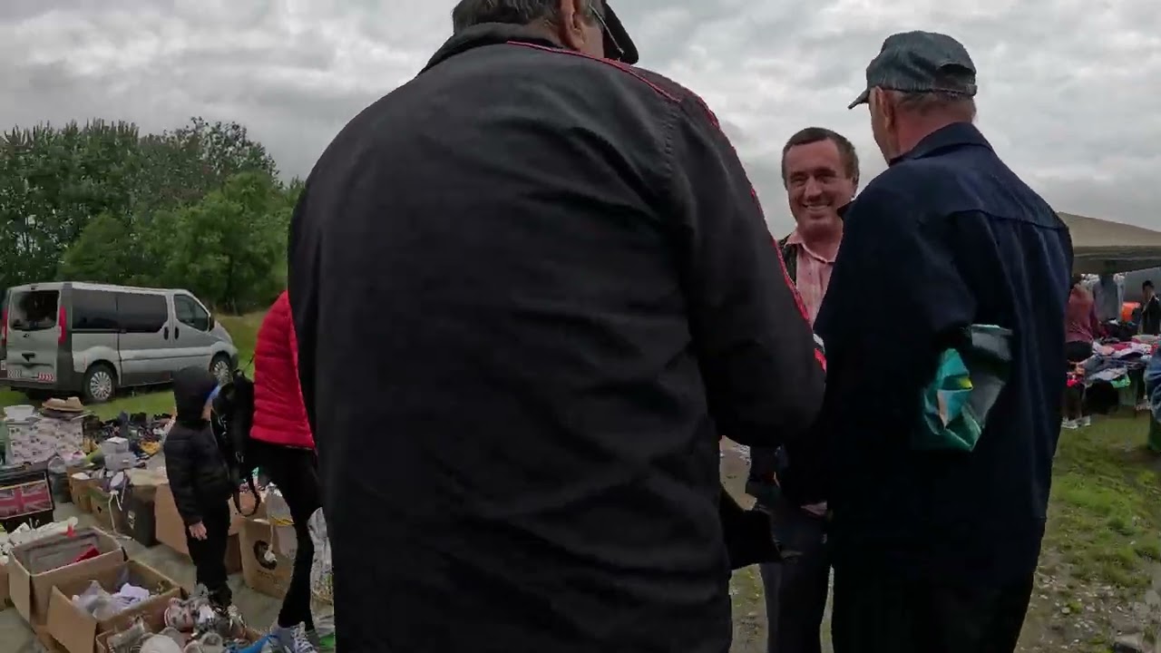Fake sau nu? Adidașii „suspect de ieftini” de la Slăvitești. Recunoaștem falsurile în târguri?