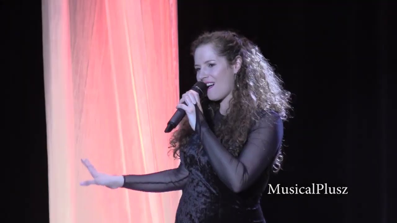 Vágó Bernadett: SOMEBODY TO LOVE ME