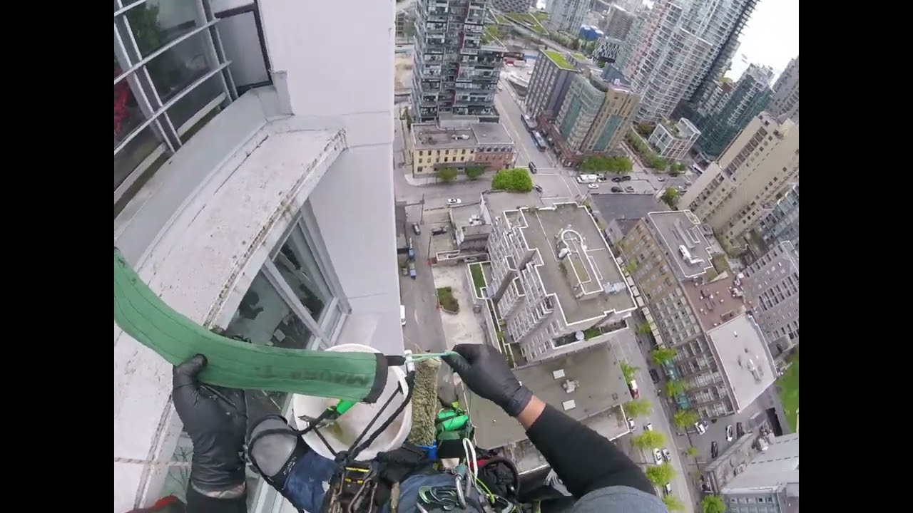 Rope access 2023/ Vancouver, Canada/ window wash Elan tower.