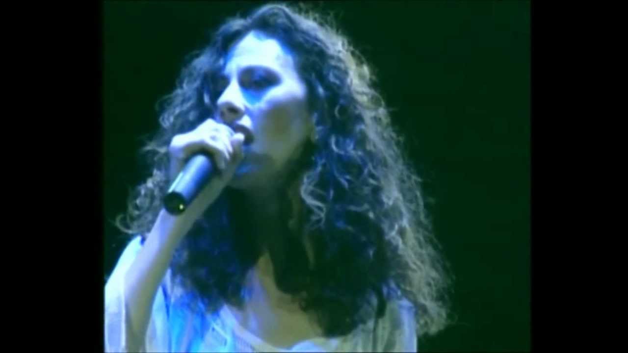 Eleftheria Arvanitaki with Ara Dinkjian - Live @ Vrahon Thatre 
