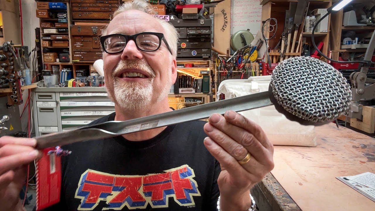 What's Special About this BBQ Grill Scrubber