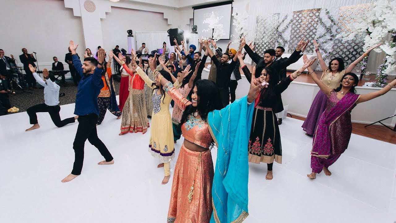 EPIC Bhangra Empire Reception Performance & Flash Mob
