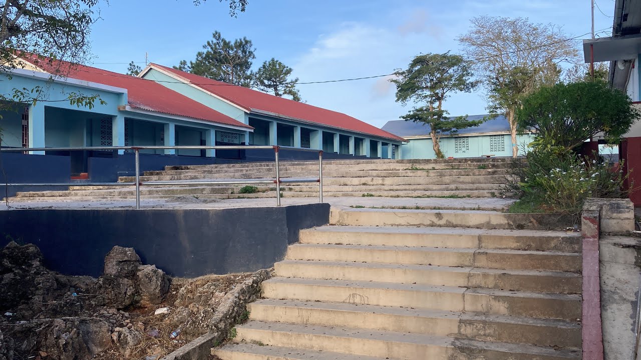 Knox College High School. Top 10 in Jamaica @PrinceRecyAdventures