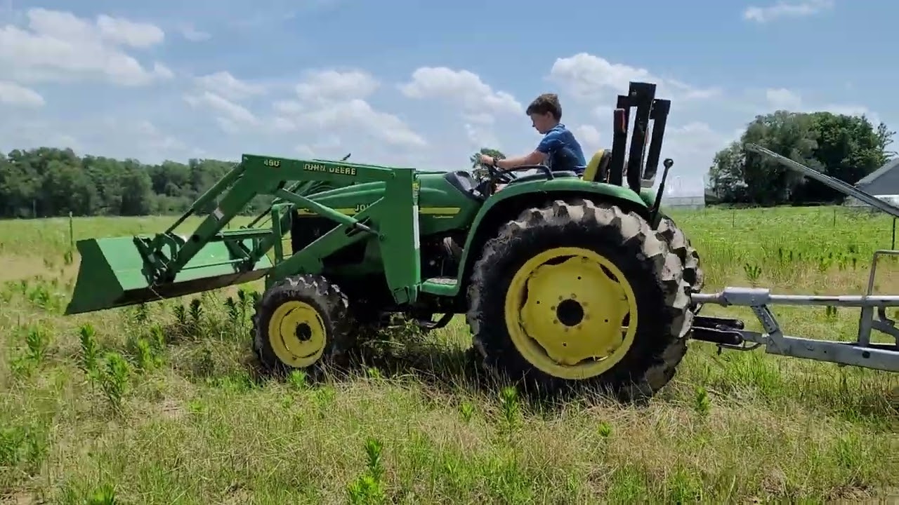 Using a 1950s New Idea Manure Spreader for the First Time