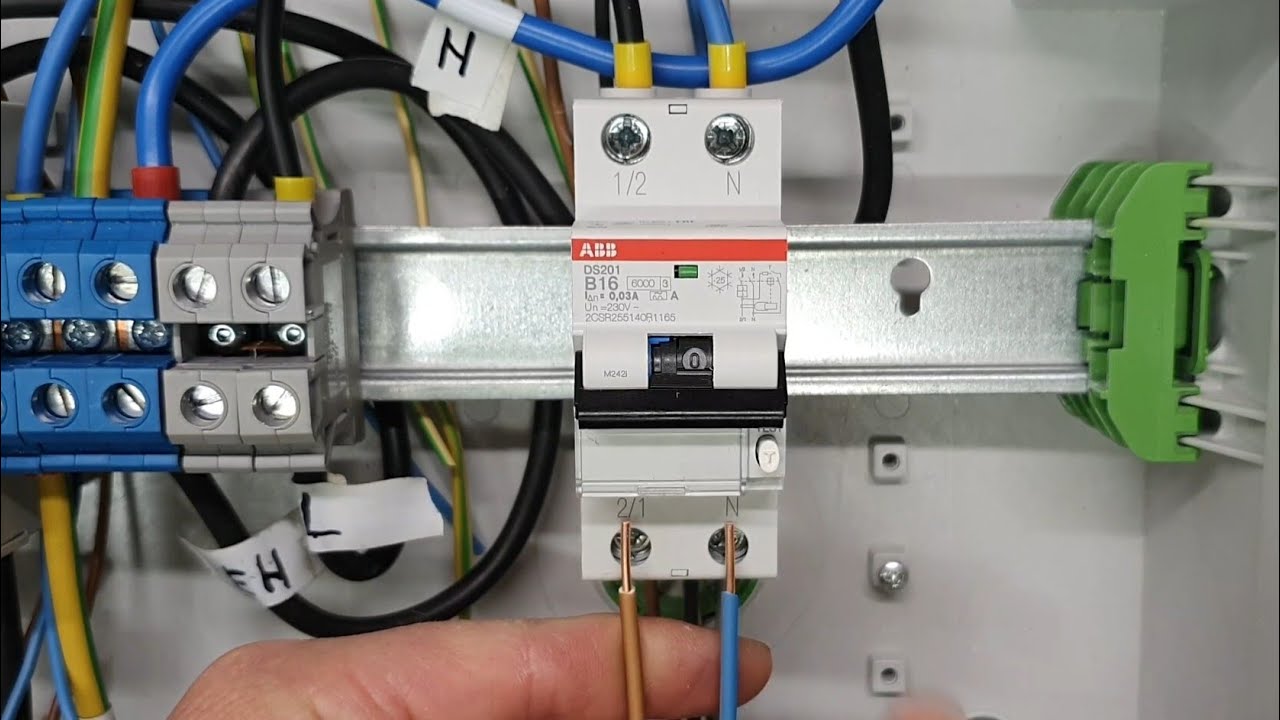 1.8.instalație baie și legarea  în tabloul electric TN-C-S