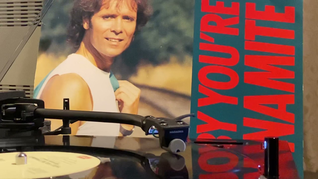 Cliff Richard - Baby You’re Dynamite (Extended Version) (1983) Vinyl 12” Single 45RPM Rip
