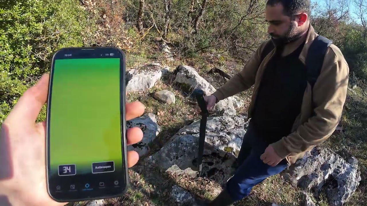 Mezar Şeklinde Dizilmiş Kayaların Altına Saklanan Muhteşem Define !!!