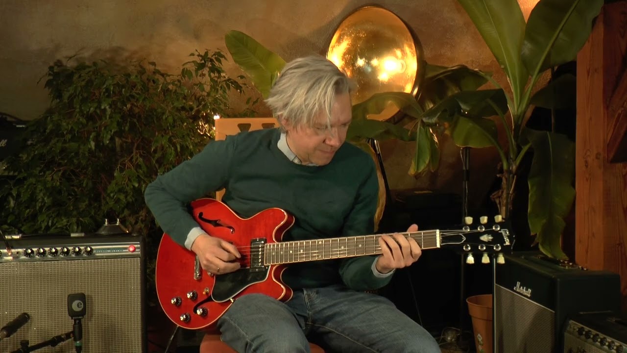 Gibson ES-339 from 2014 presented by Tobias Hoffmann @VintageGuitarOldenburg