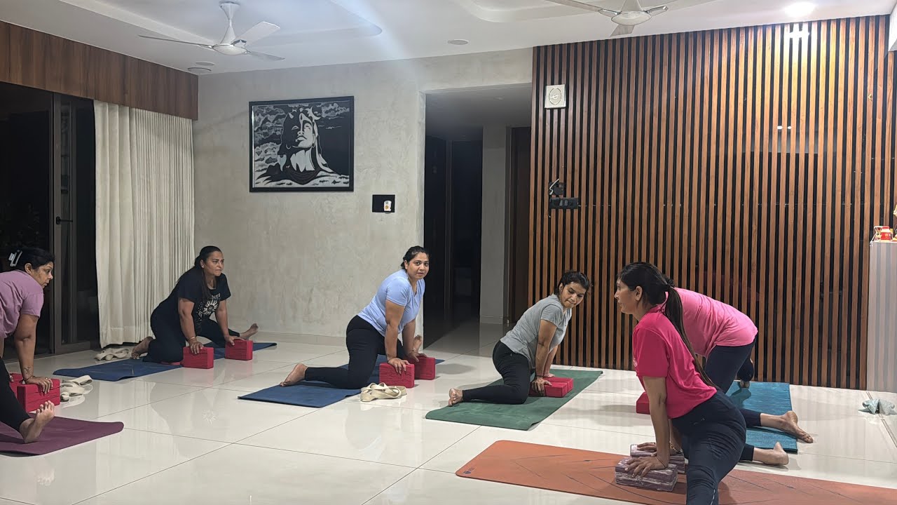 Morning yoga classes ||Hip opening yoga session 2#yoga#legworkout #weightloss 