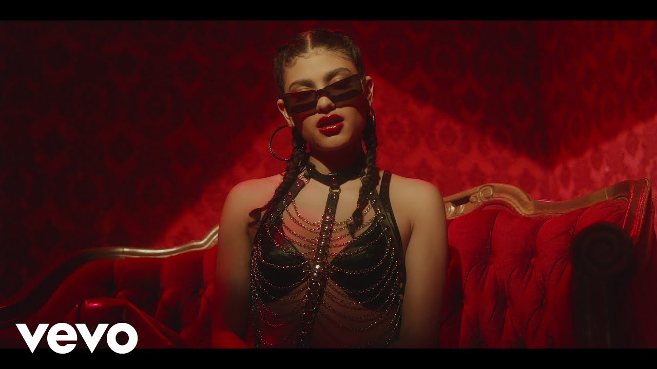 Sofi Mata - Mala Suerte (Video Oficial)