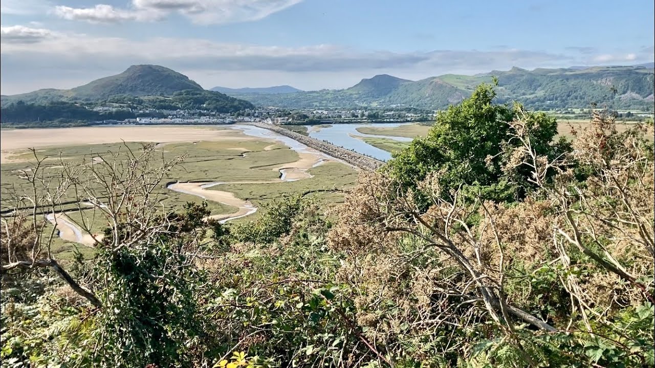 Walks around Porthmadog. The Cob & Boston Lodge View Point. One for everyone and every day!