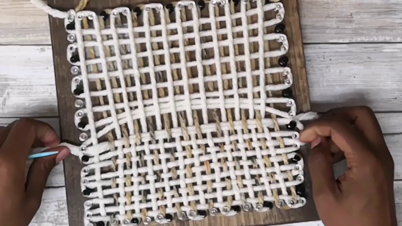 Pinloom weaving on the Common Threads Loom
