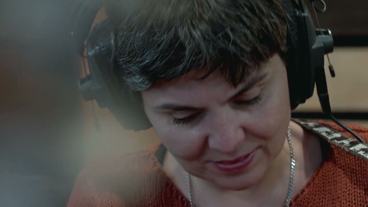 Elizabeth Morris - Hojita de coca (Video oficial)