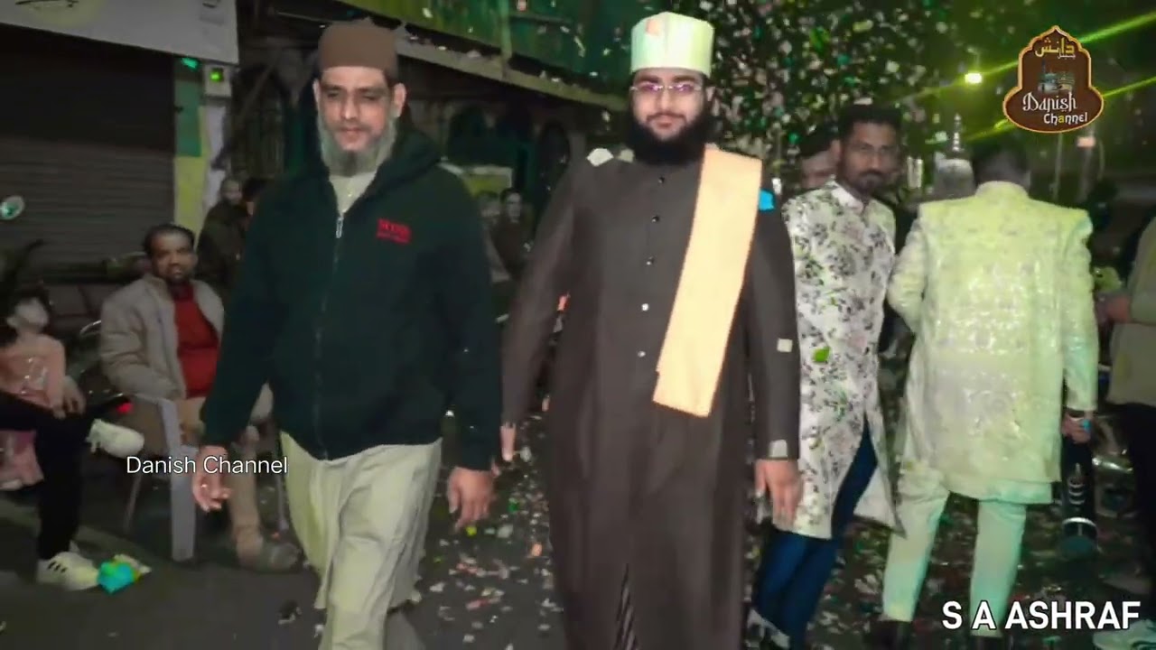 Nabiraye Huzoor Danish Vare Millat Hazrat Syed Avesh Ashraf Ashrafi Ul Jilaani Kichchochvi.