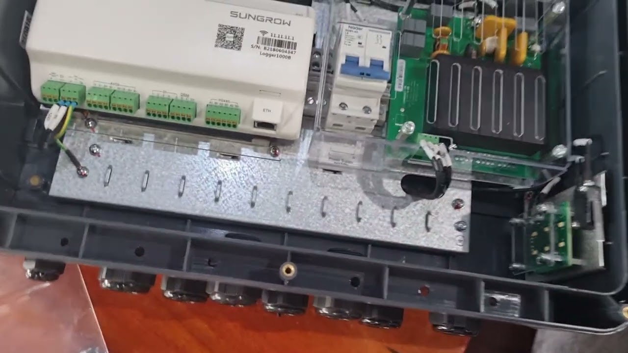 Unboxing the Sungrow c100 communication box