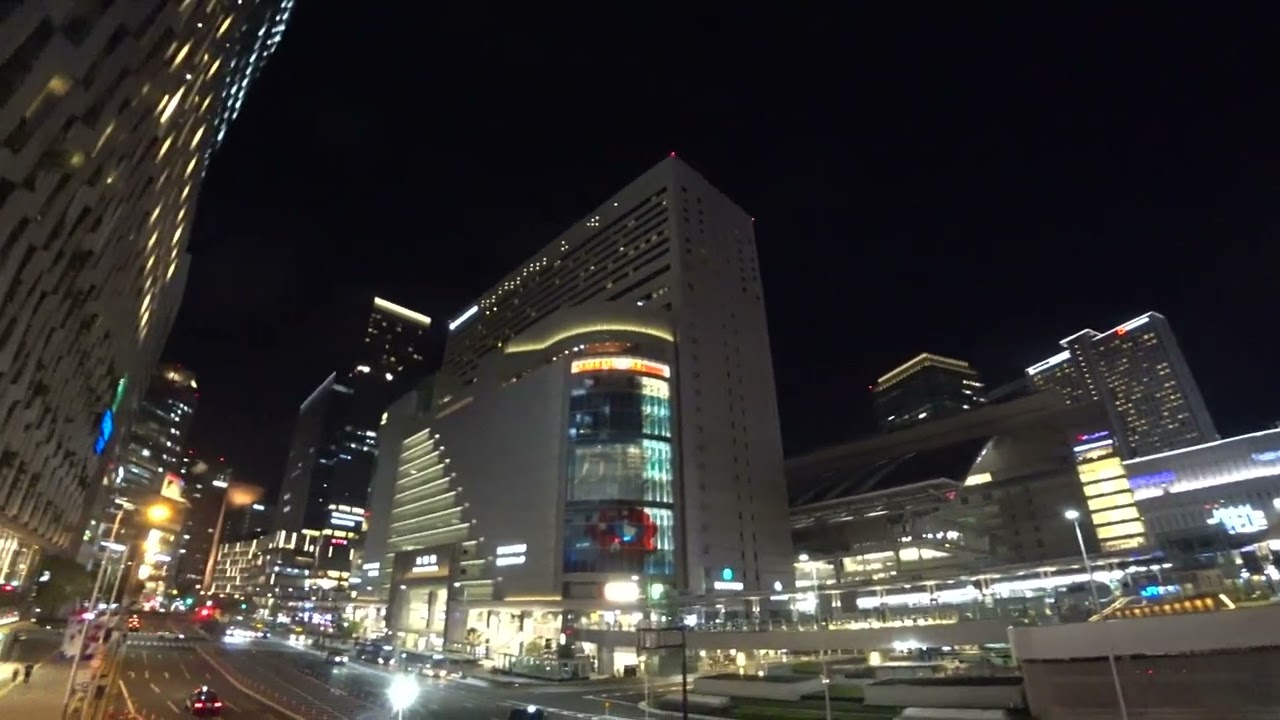 [ 4K ]大阪　梅田（阪神百貨店、阪急百貨店）の近辺の風景。