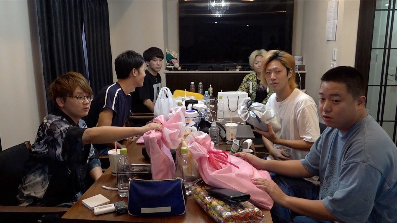 ニトロ爆弾から600万人のお祝いがあるそうです