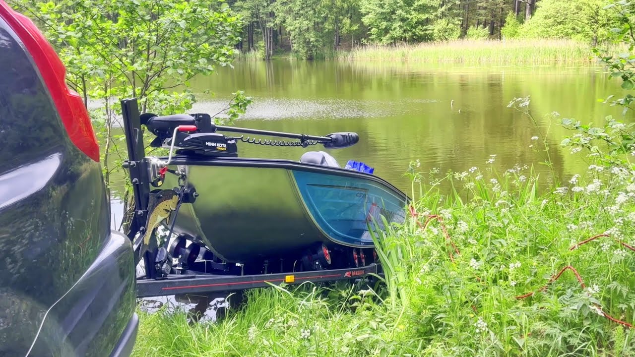 EKSTREMALNE WODOWANIE Łodzi Finval na przyczepie MEERS