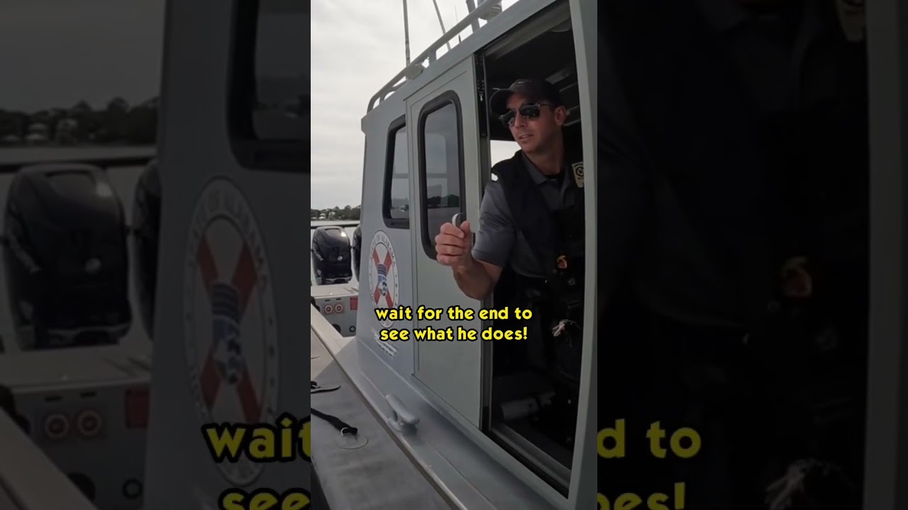 Cop pulls me over without a boat license 😳